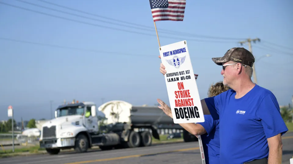 Greve na Boeing Defense continua após sindicato rejeitar