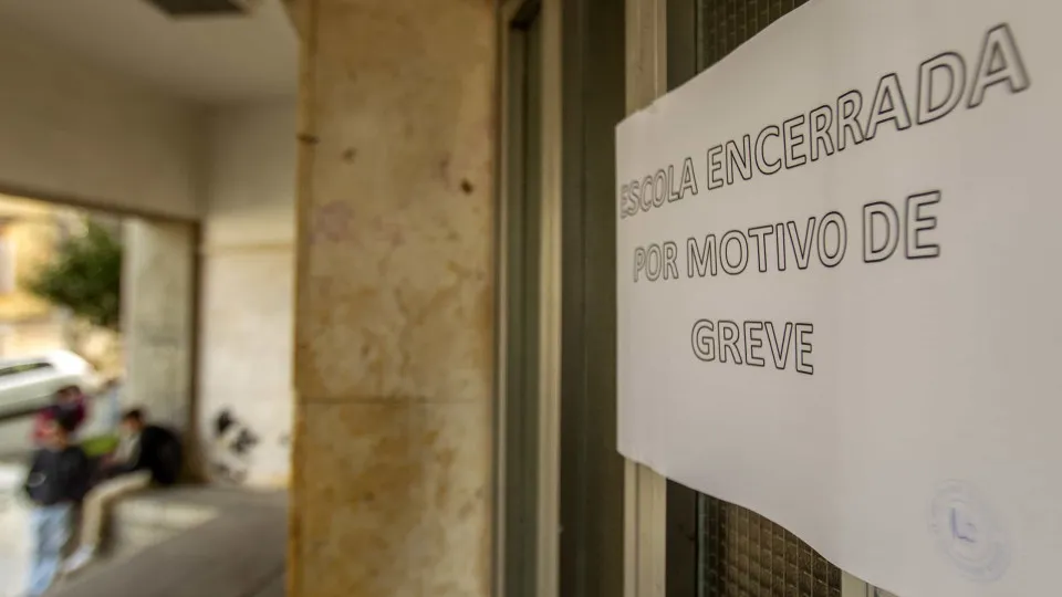 Greve na Função Pública com "80% de adesão em todos os