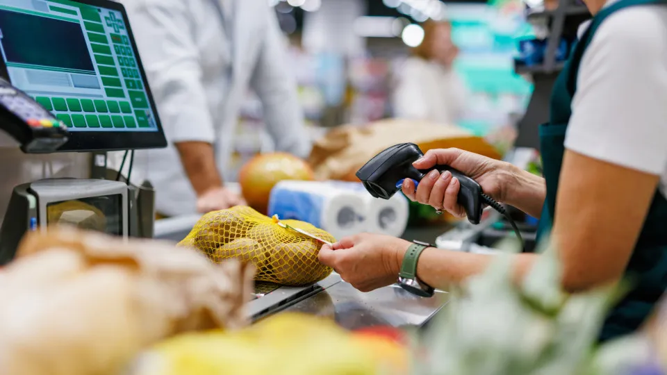 Inflação abranda para 2,2% em novembro