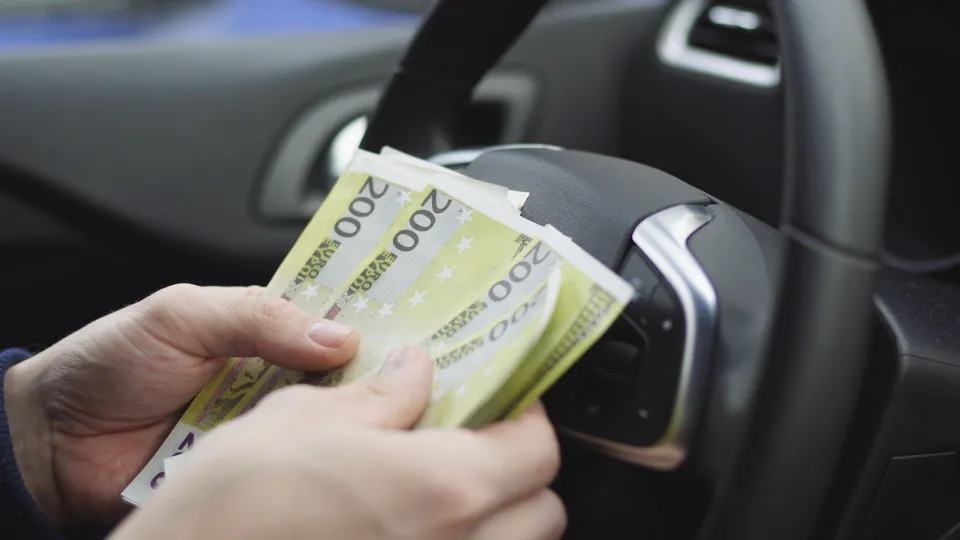 Já pagou o IUC este ano? Terá de pagar outra vez em