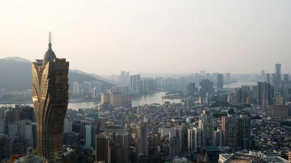 Macau quer subir salário mínimo em 2,9% mas exclui
