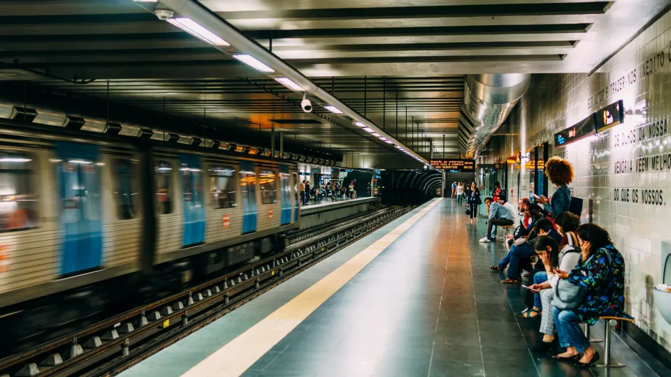 Metro de Lisboa 'na mira' de Bruxelas: Afinal, o que está em