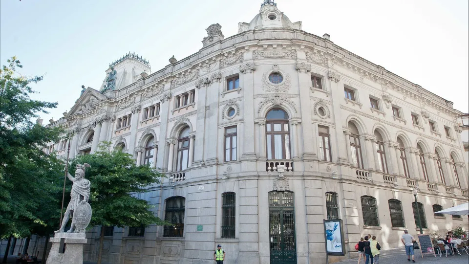 Montante de novos créditos ao consumo sobe 9,9% em setembro