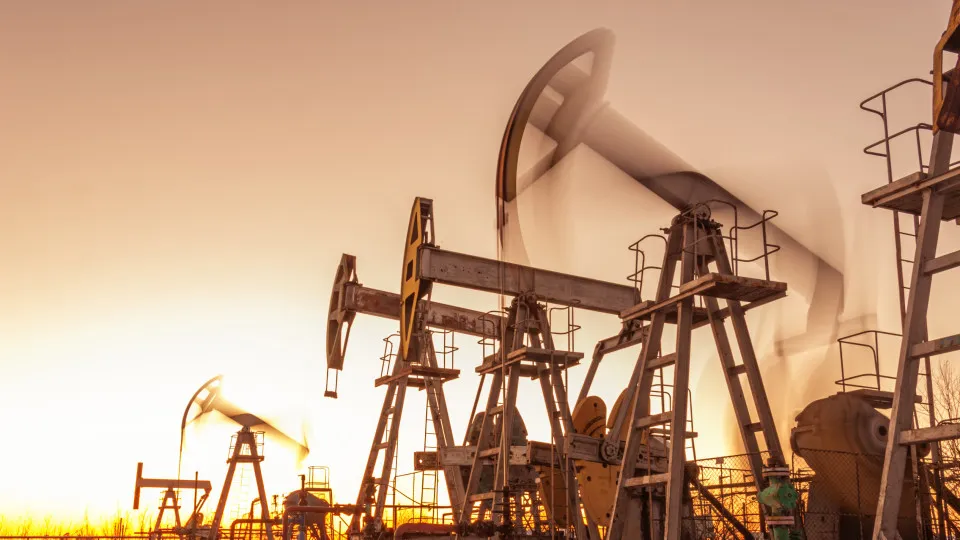 OPEP mantém aumento de 1,31% da procura de petróleo em 2026