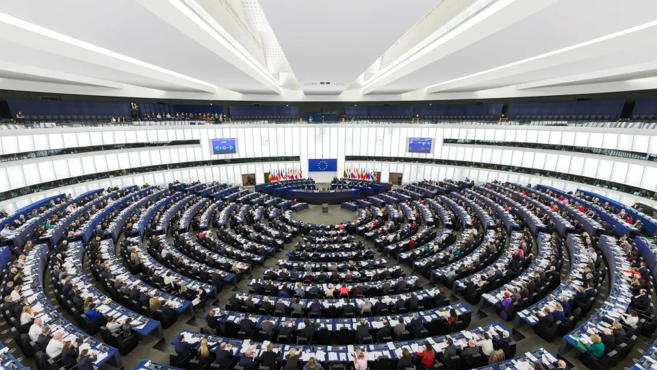 Parlamento Europeu aprova orçamento da União Europeia para
