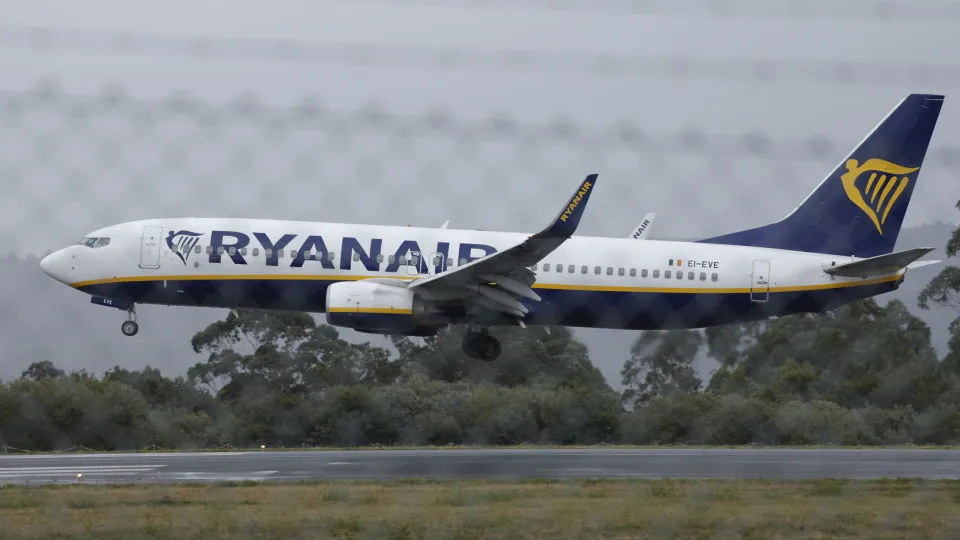 Ryanair? Governo "surpreendido". "Taxa nos Açores é mais