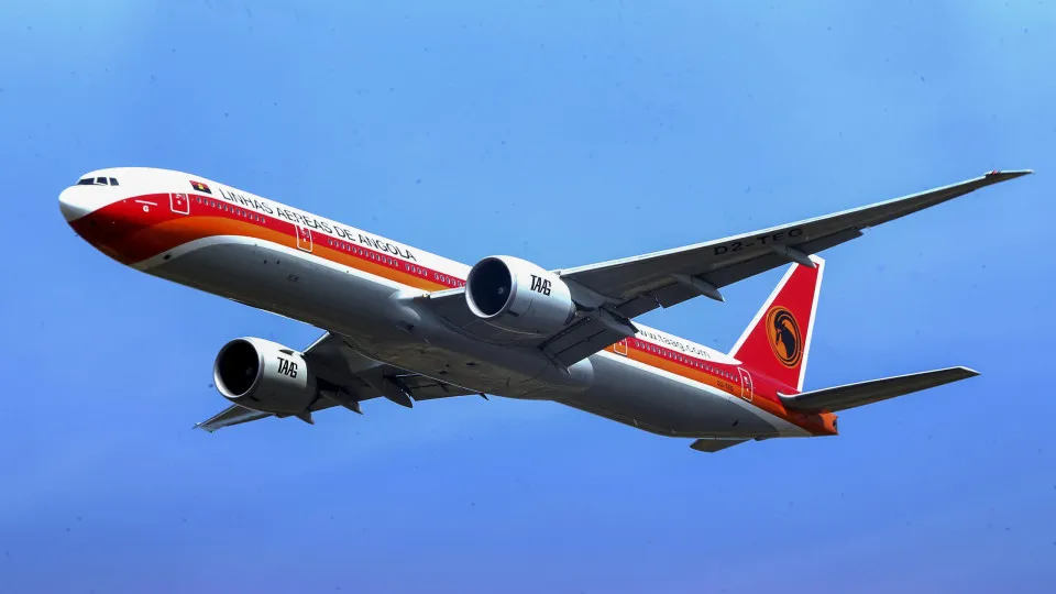 TAAG fecha acordo com a Boeing para reforçar formação de