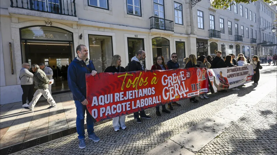 Trabalhadores da Inditex reivindicam lucros em protesto na