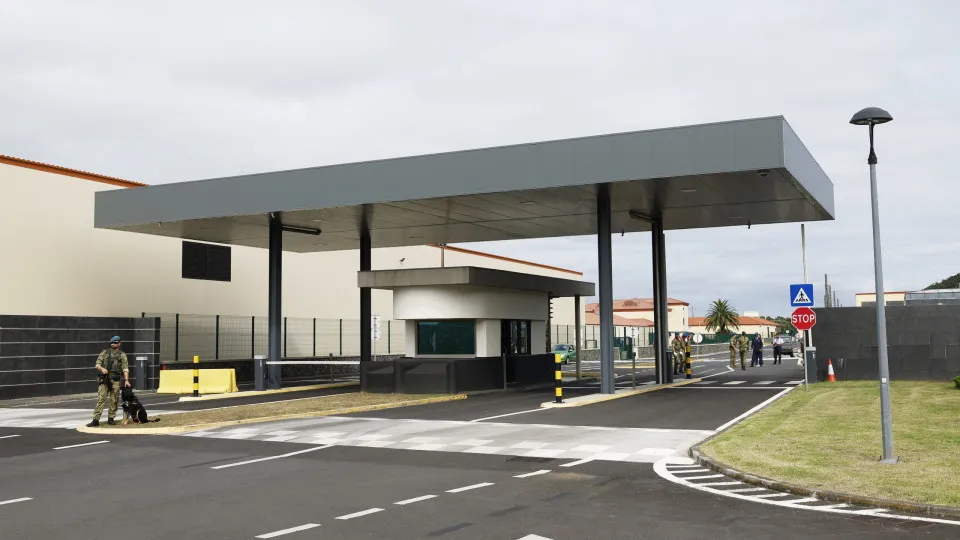 Trabalhadores das Lajes podem pedir adiantamento de salários