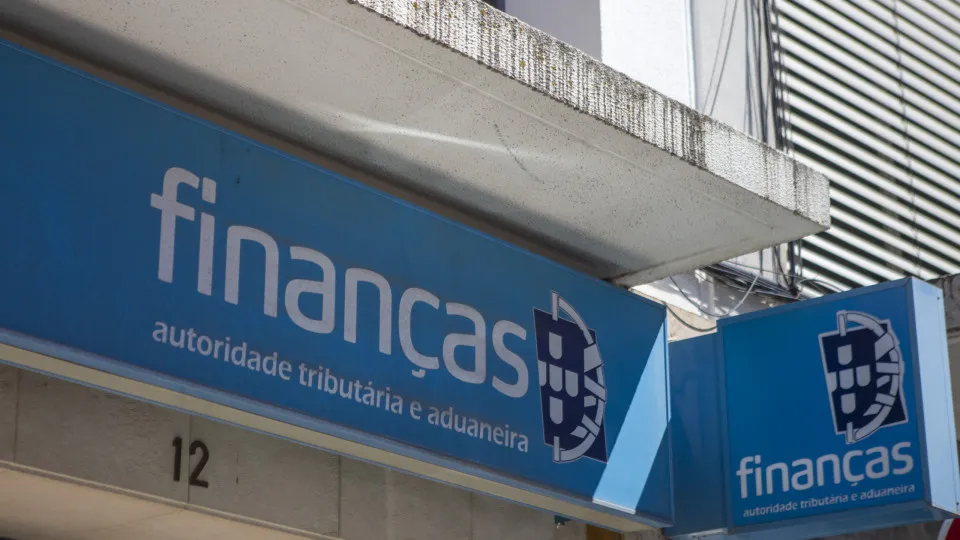 Trabalhadores do Fisco exigem "regulamentação urgente" da