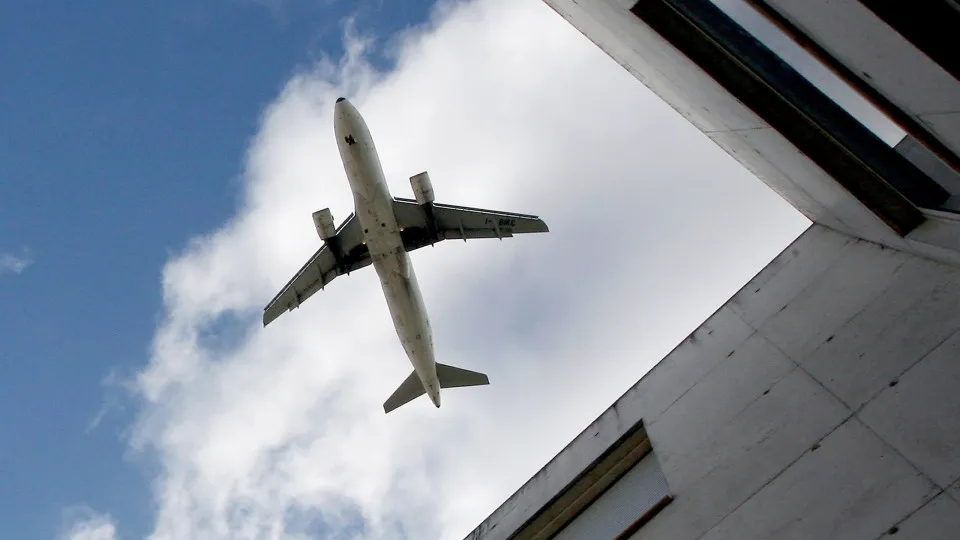Tripulantes da aviação decidem adesão à greve em assembleia