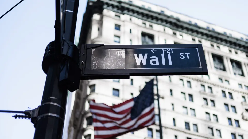 Wall Street fecha semana com os índices emblemáticos em