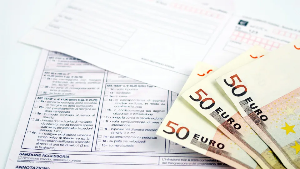 Atividade no câmbio cai em Portugal em contraciclo com