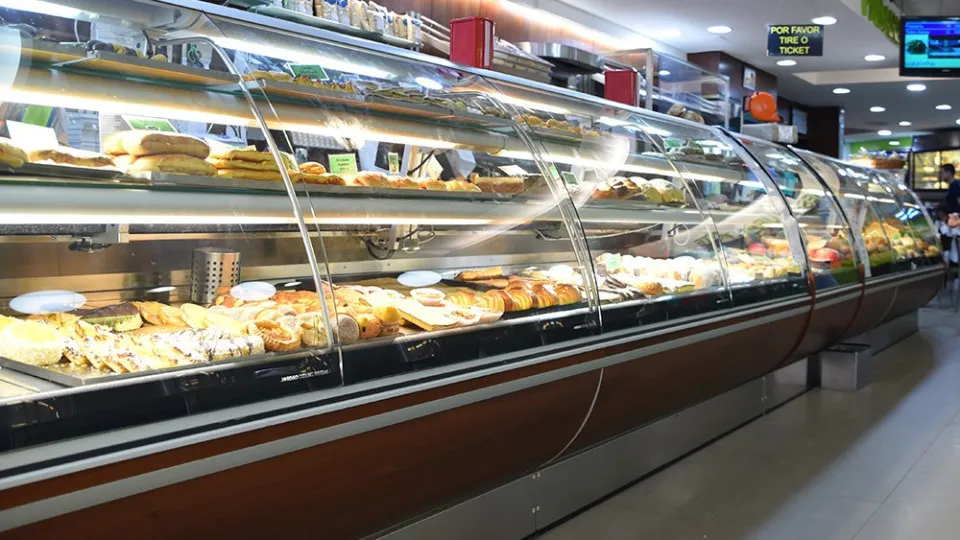 Confeitaria em Matosinhos fecha sem aviso e deixa 15 pessoas