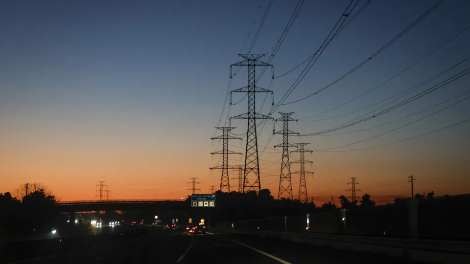 Consumo de eletricidade aumenta 2,9% e atinge máximo