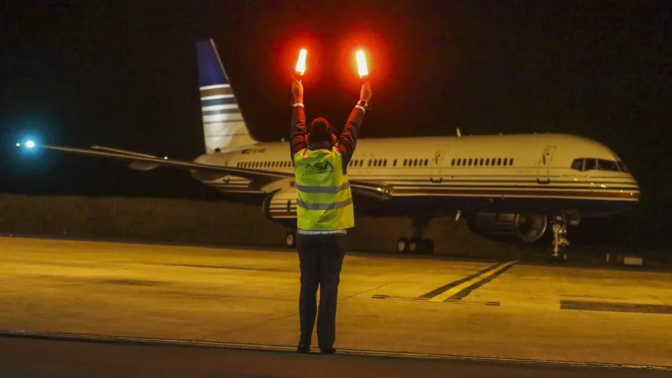 Controladores de tráfego aéreo em Cabo Verde cancelam greve