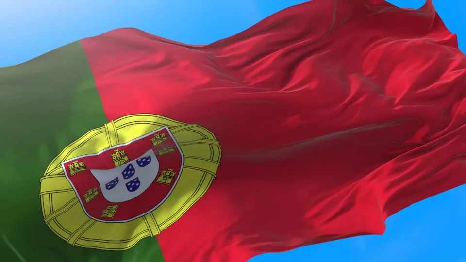 Economia nacional regista excedente de 2,1% no final do 3.º