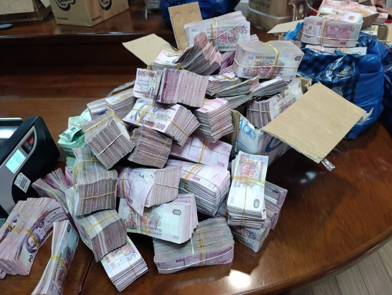 Empresas Fictícias Levam PGR a Apreender 500 Mil Dólares •