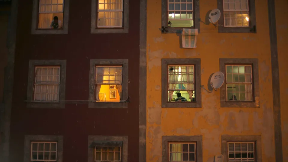 Euribor desce a três e seis meses e sobe a 12 meses para