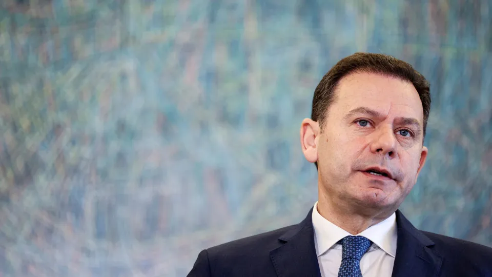 Governo dá tolerância de ponto no Natal e Ano Novo (com um