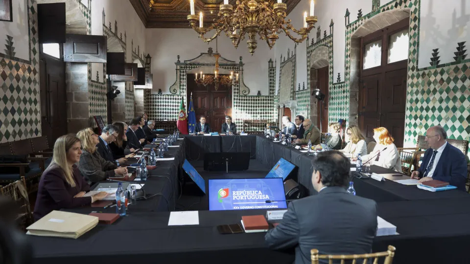 Marcelo promulga aumento do salário mínimo para 920 euros em