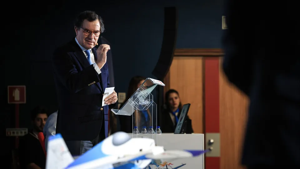 Ministro quer parceiros sociais a refletir sobre crescimento
