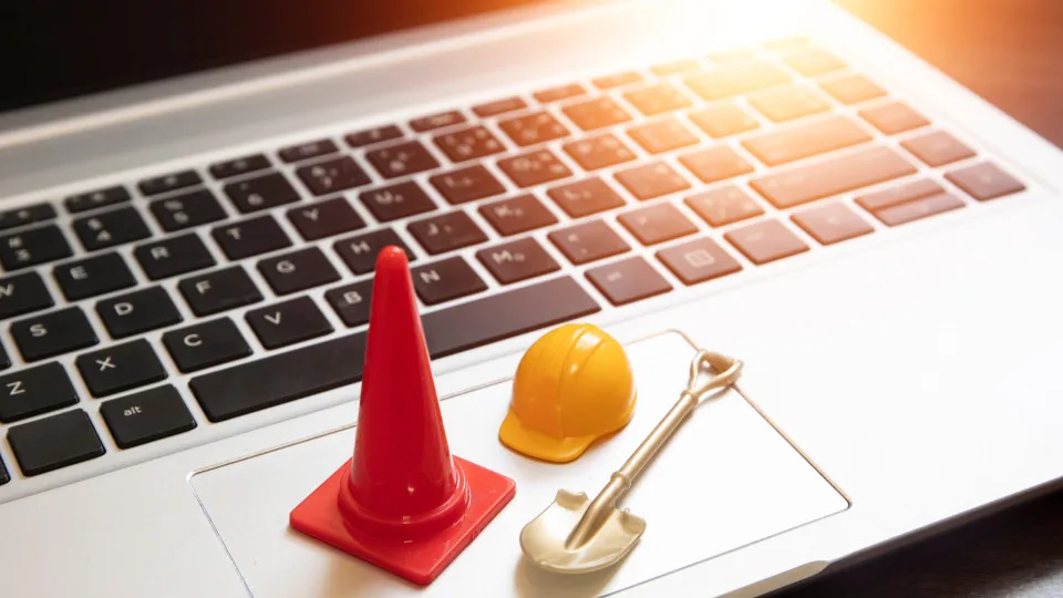 "Não é possível aceder". E-Lar arranca com... site