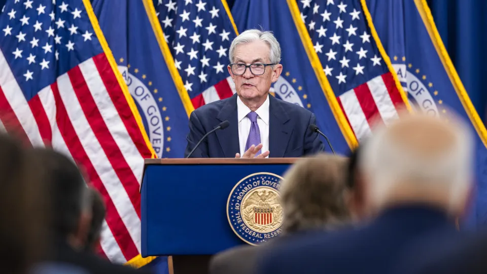 Reunião da Fed inicia com expetativa sobre novo corte dos