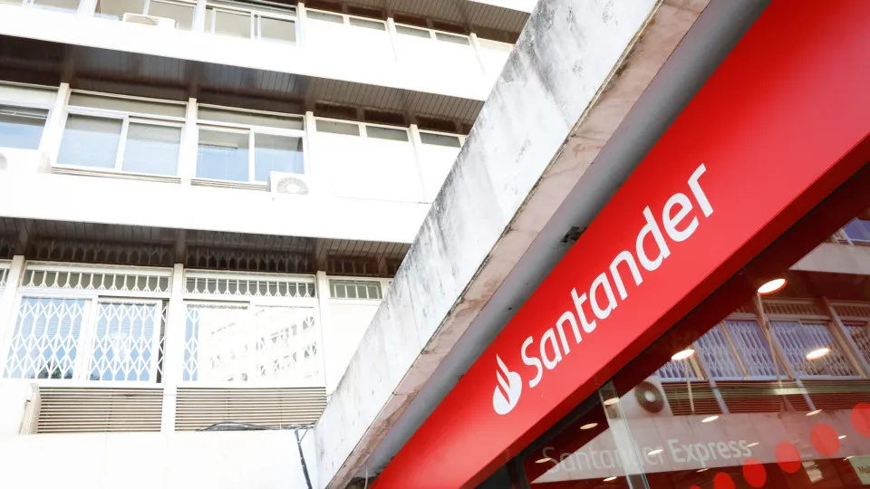 Santander paga 22,5 milhões para evitar processo em França