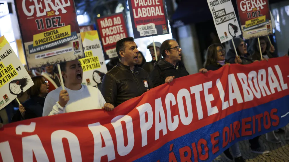 Sindicatos de Lisboa marcham contra pacote laboral e