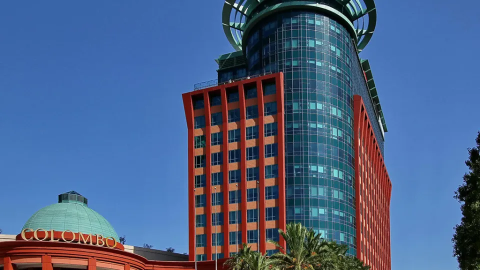 Sonae Sierra notifica AdC da compra da Torre Oriente em