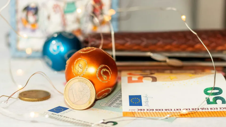 Um quarto dos portugueses antecipa que vai gastar mais este