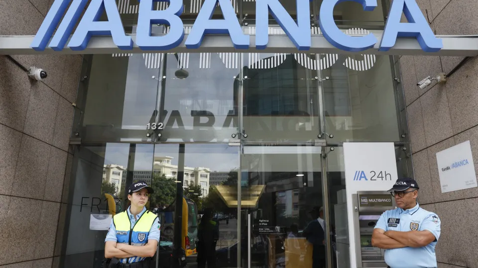 Abanca descarta mais cortes de pessoal em Portugal