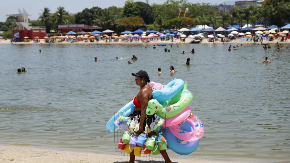 Brasil termina 2025 com a taxa de desemprego mais baixa em