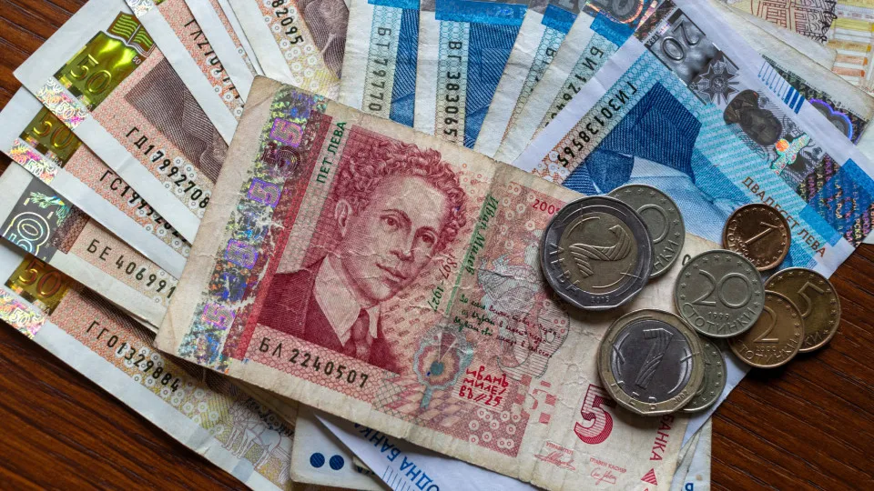 Bulgária entra no euro: BdP troca notas de lev gratuitamente