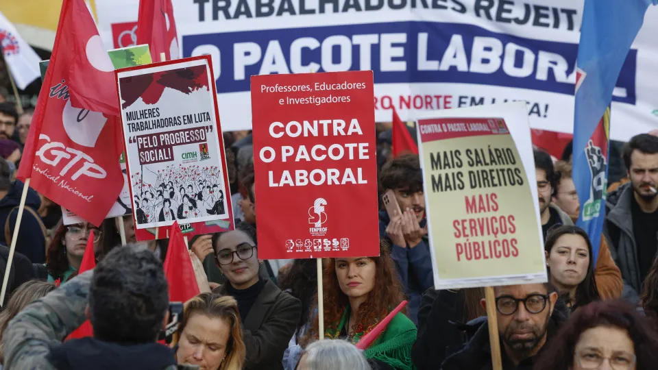 CGTP leva 190 mil assinaturas contra pacote laboral ao