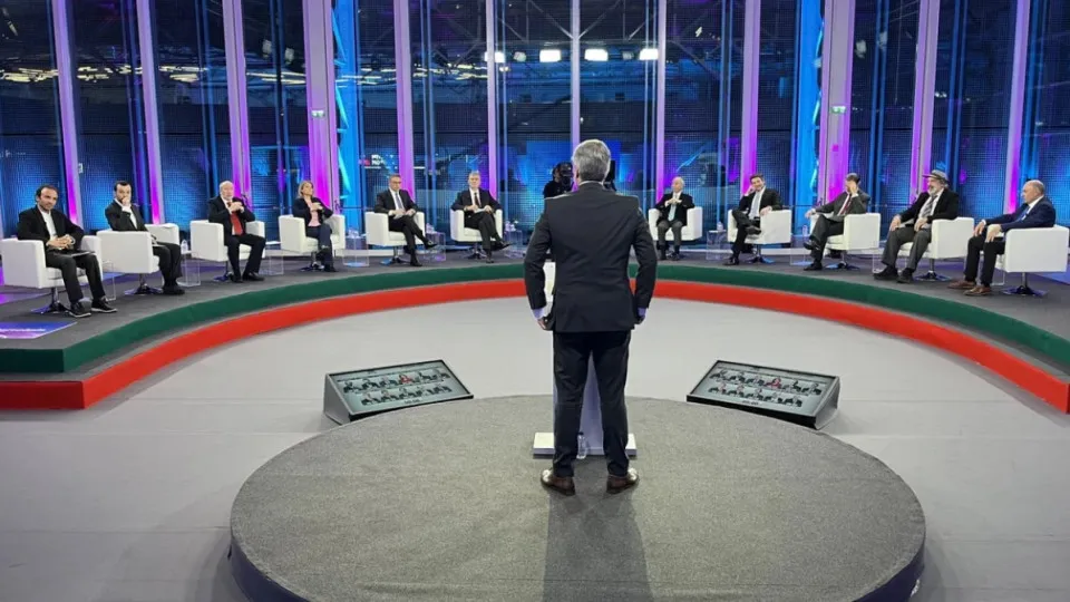 Candidatos a Belém que passem à 2.ª volta poderão declarar