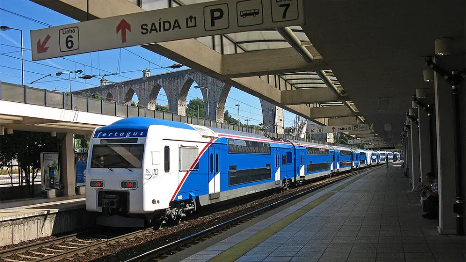 Constrangimentos? Fertagus esclerece que se devem a vários