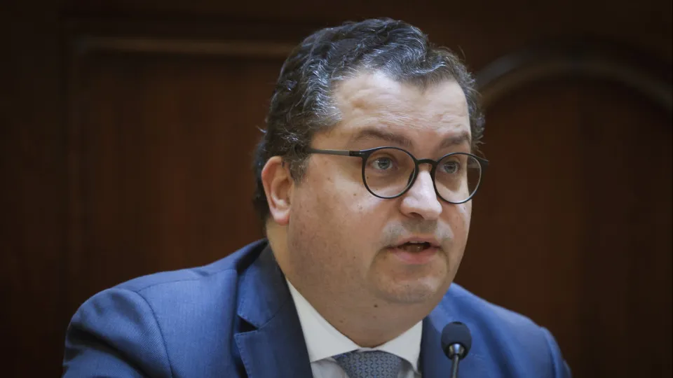 Governo apresentará nova proposta sobre prémio salarial em