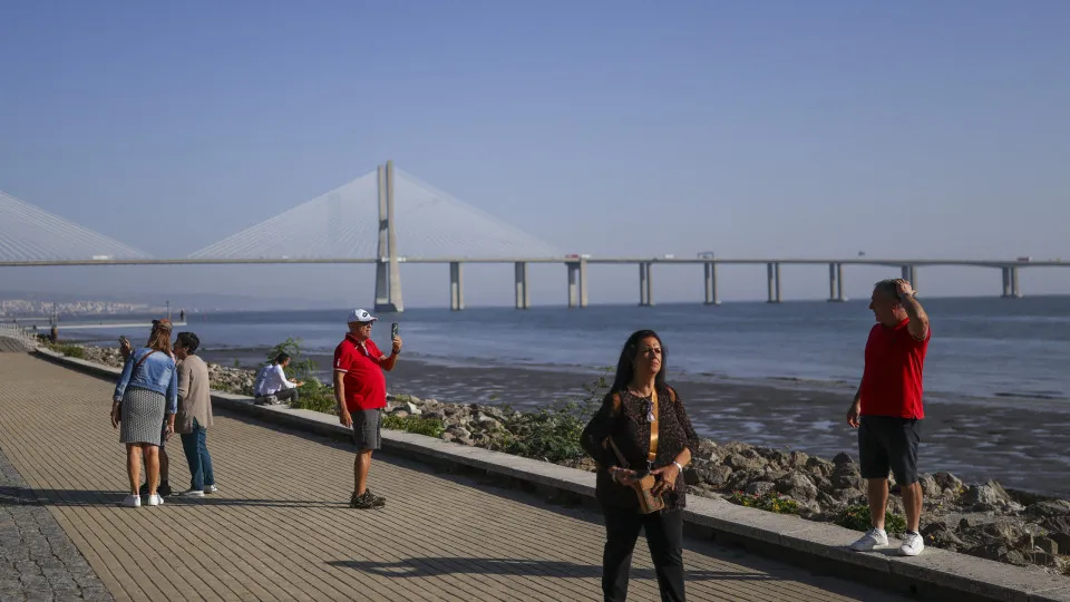 Proveitos do alojamento turístico crescem 2,1% para 393,5