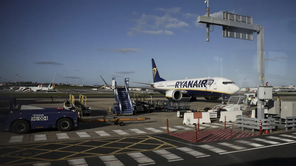 Ryanair vai crescer fora de Lisboa. Portela?