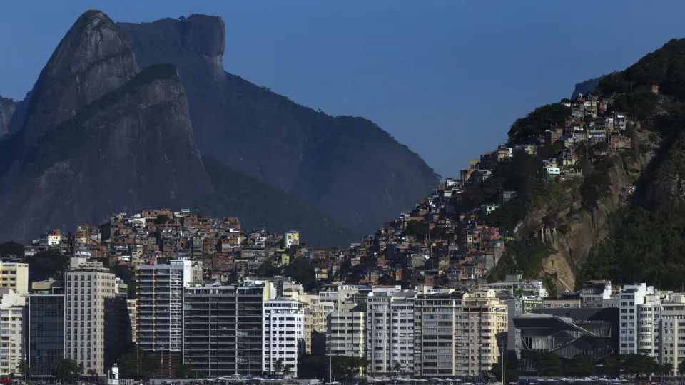Turistas portugueses no Brasil atingem maior número desde