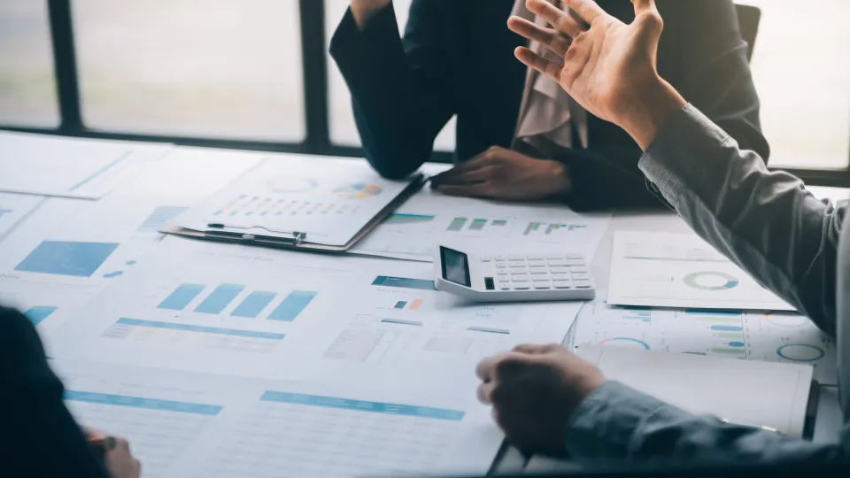 Volume de negócios nos serviços desacelera para 1,7% em
