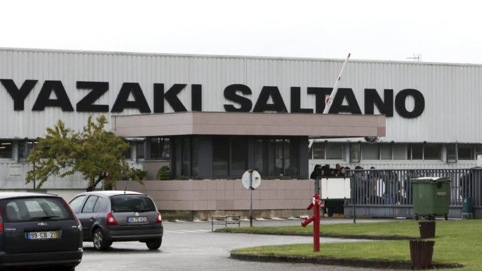 Yazaki Saltano avança com despedimento coletivo de 163