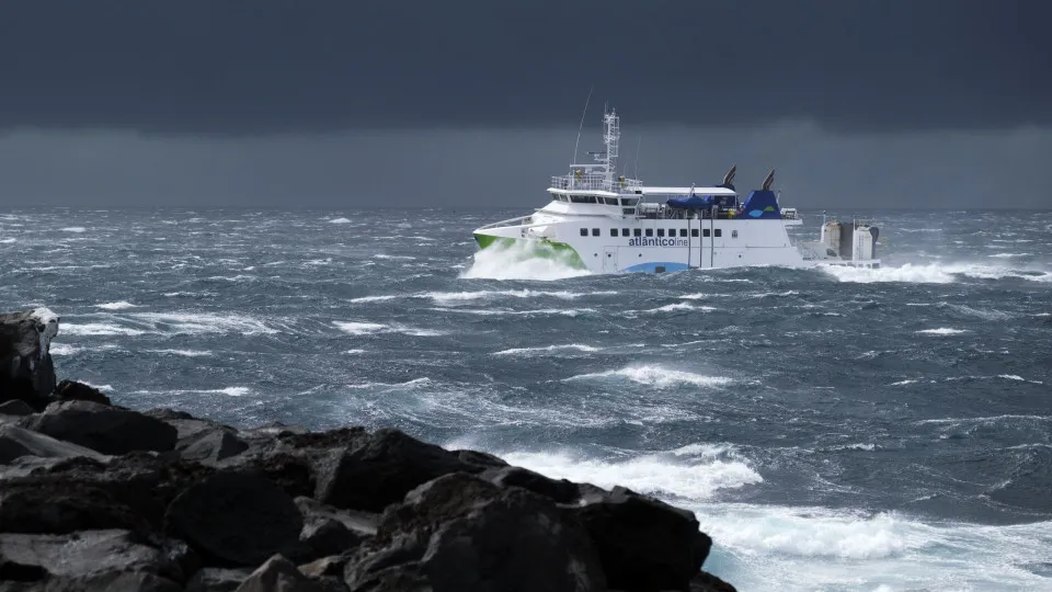 Atlânticoline cancela viagens marítimas entre Faial, Pico e