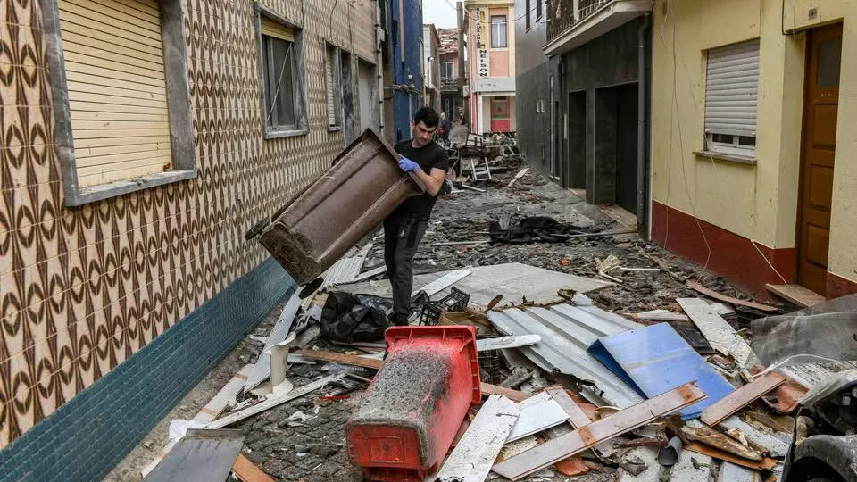 Apoios à reconstrução de casas até 5 mil € dados com fotos e