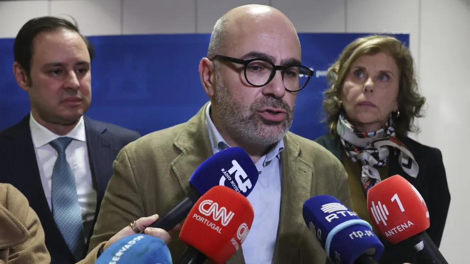 Após tempestades, ministro anuncia "grande auditoria" às