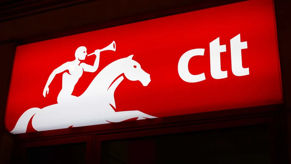CTT começam programa para recomprar até 5,5 milhões de ações
