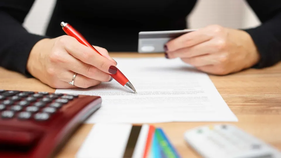 Dados de 1,2 milhões de contas em França consultados de