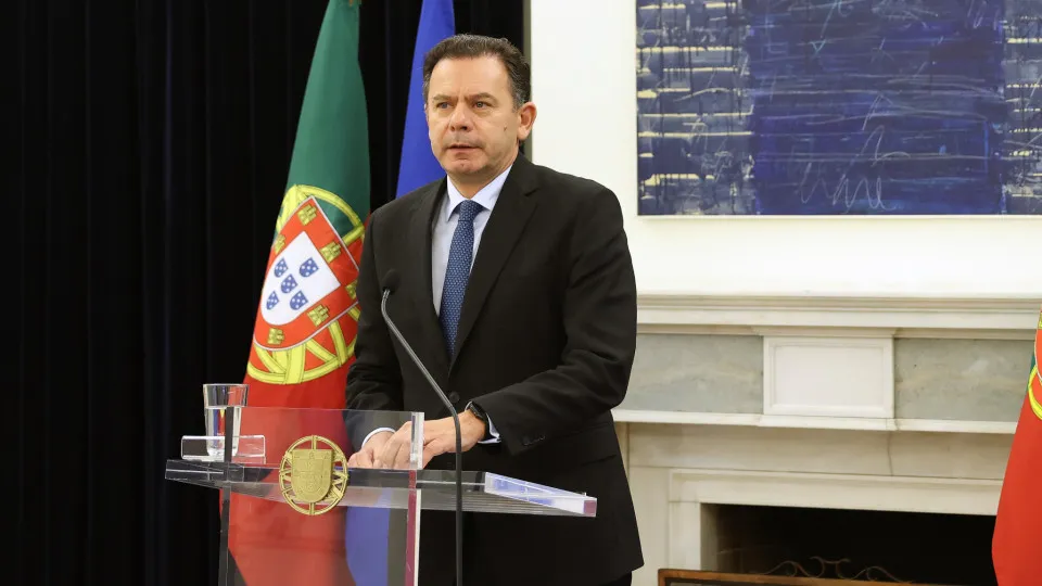 Governo prevê apoios à habitação em territórios de muito